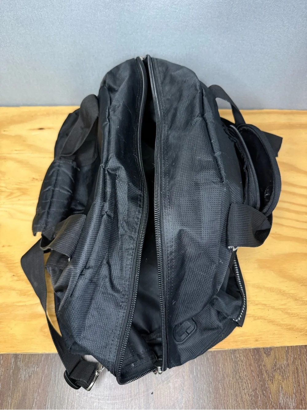 OGIO Half Dome Small Black Nylon Duffel Gym Bag Zip 5L Shoulder Strap